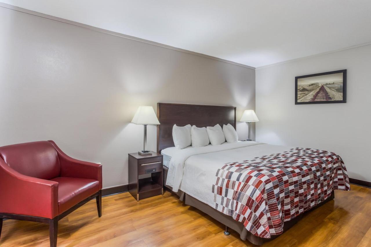 Red Roof Inn Meridian Bagian luar foto