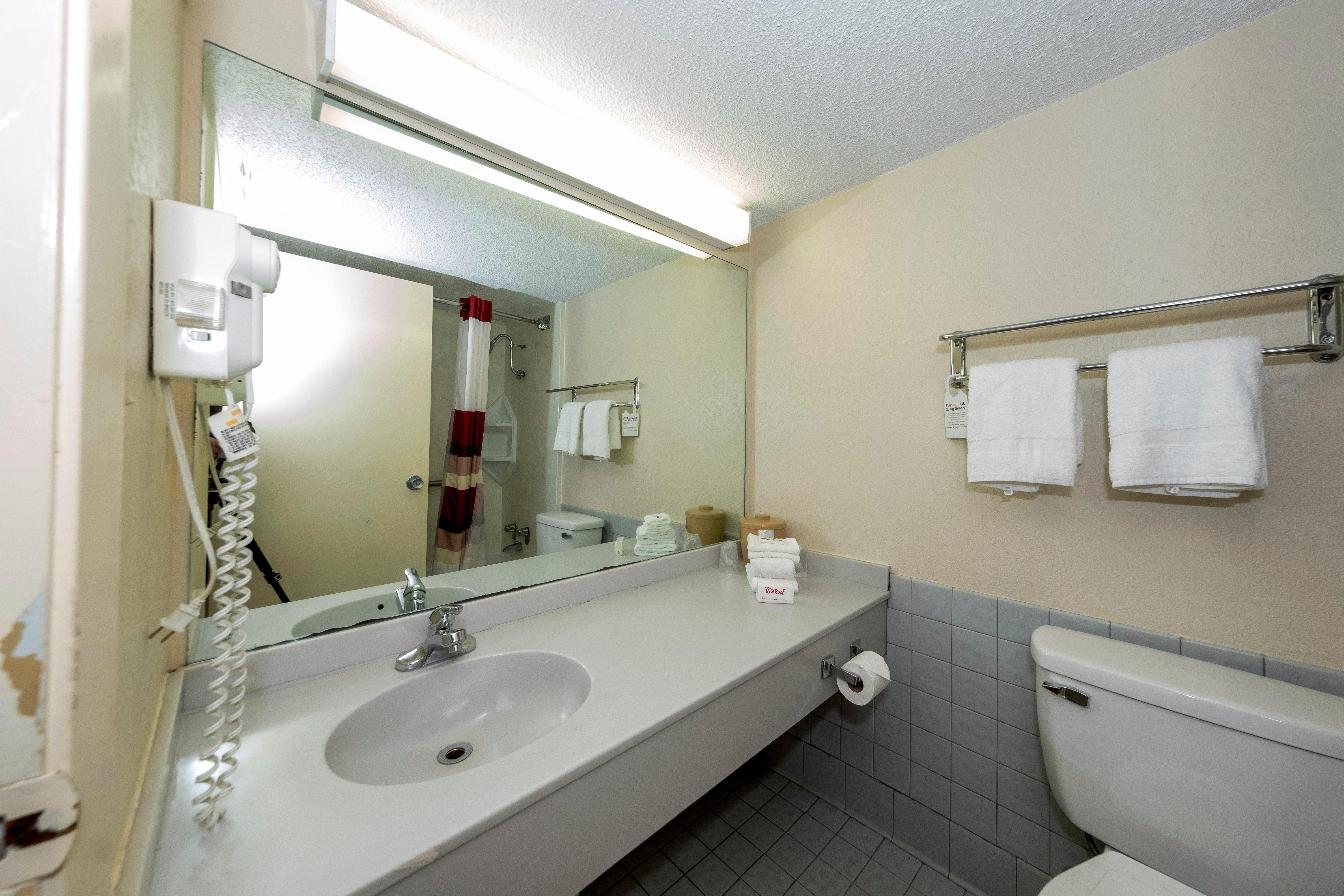 Red Roof Inn Meridian Bagian luar foto